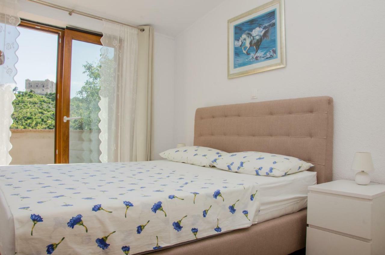 Guesthouse Ruza Сень Екстер'єр фото